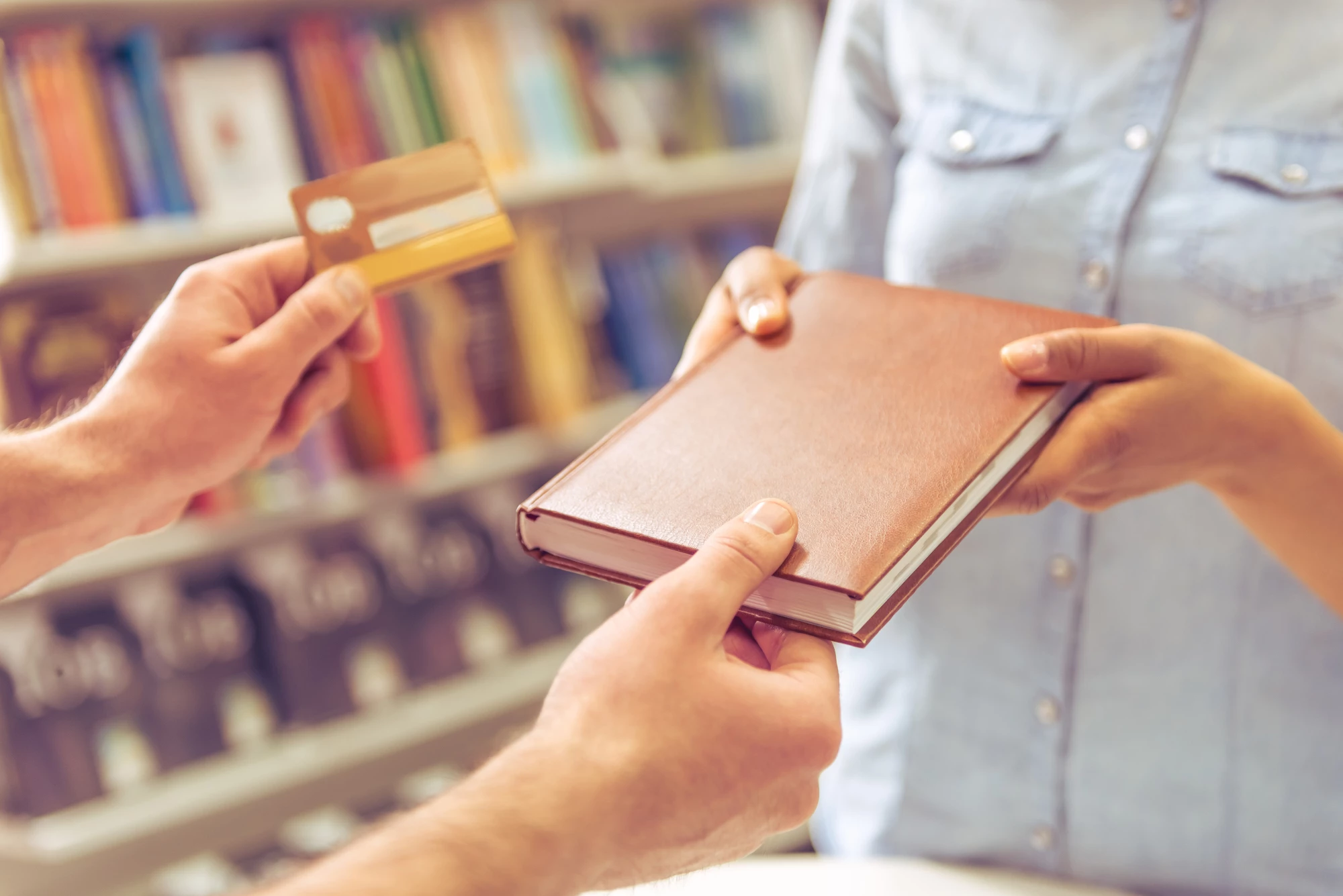 Compra de livros aumentou durante a pandemia no Brasil